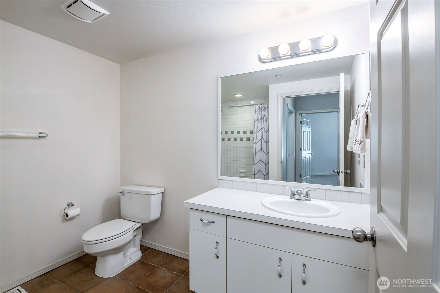 4714 NE Fairwood Boulevard Unit: 905