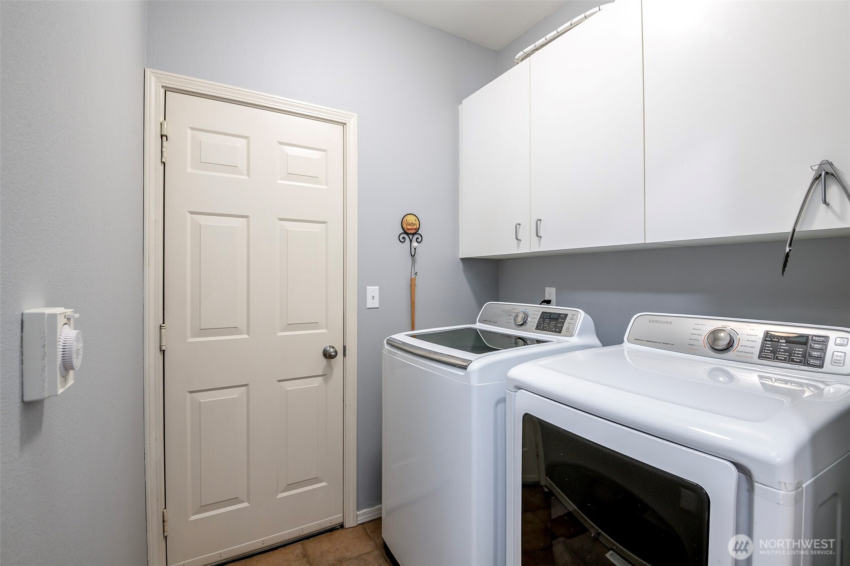 4714 NE Fairwood Boulevard Unit: 905