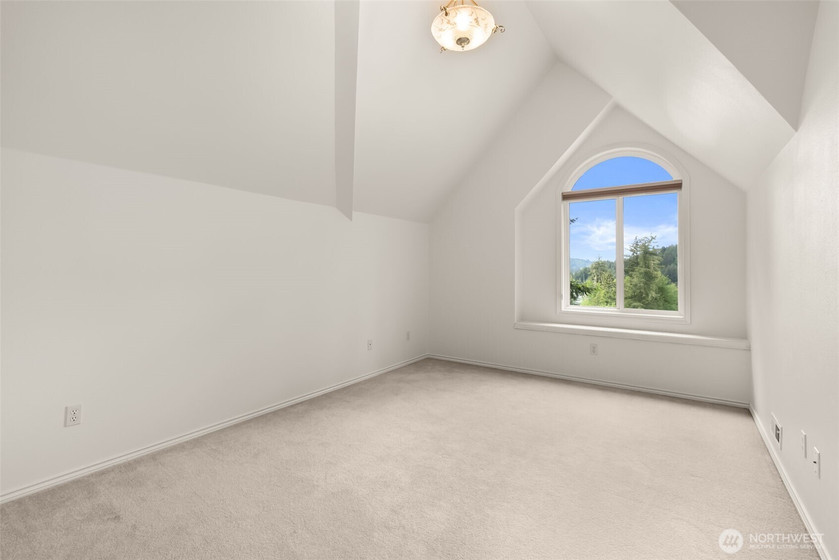 1410 Summit Lake Shore Road NW