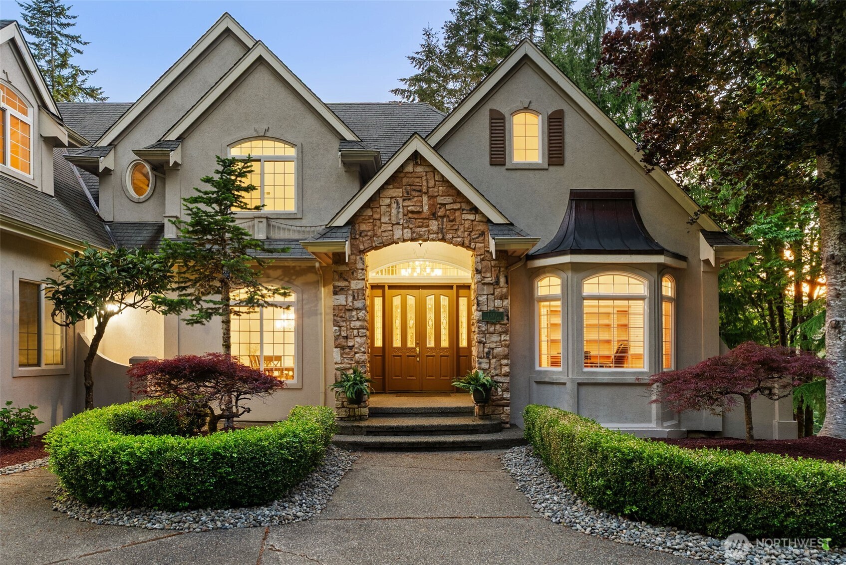 1410 Summit Lake Shore Road NW