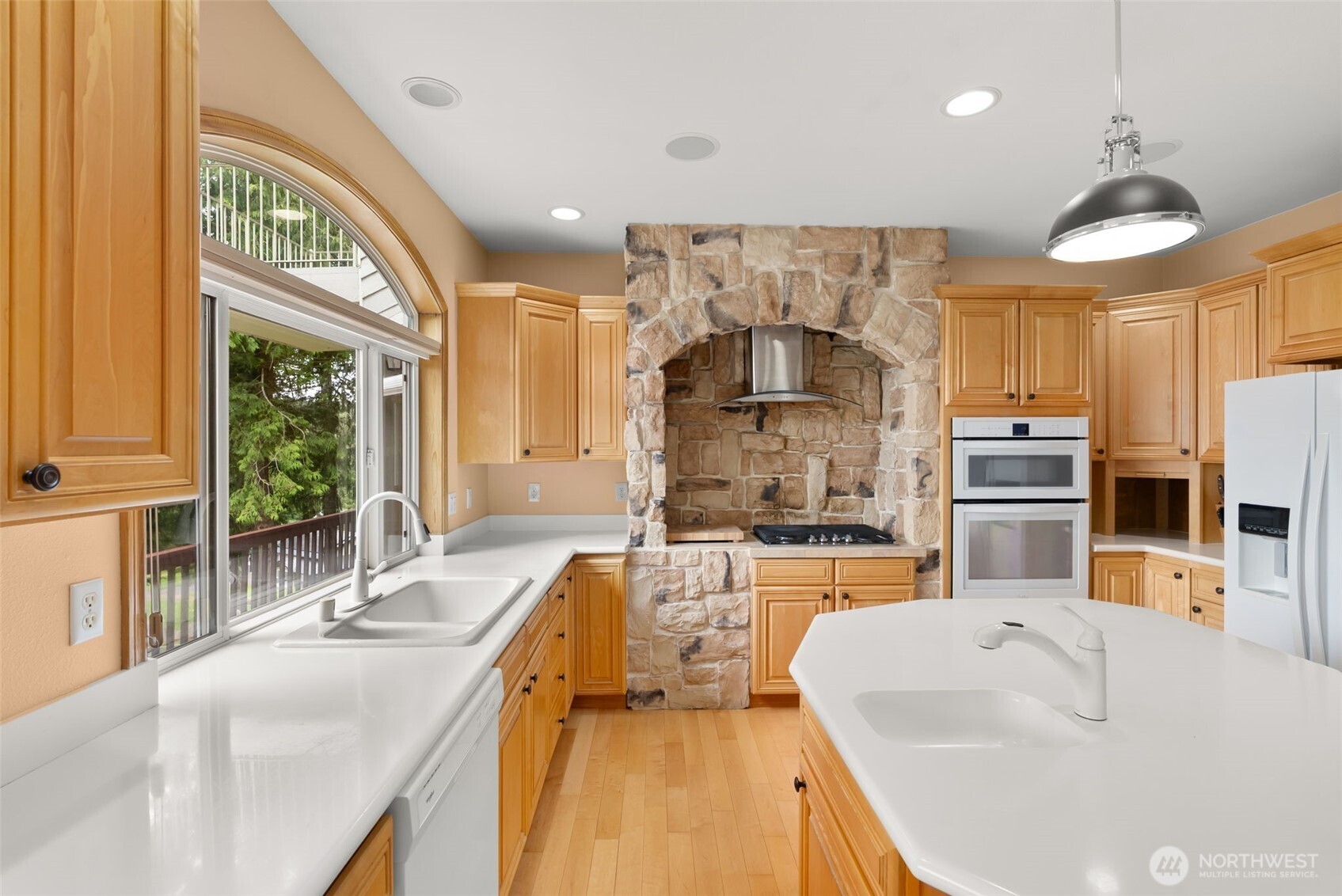 1410 Summit Lake Shore Road NW