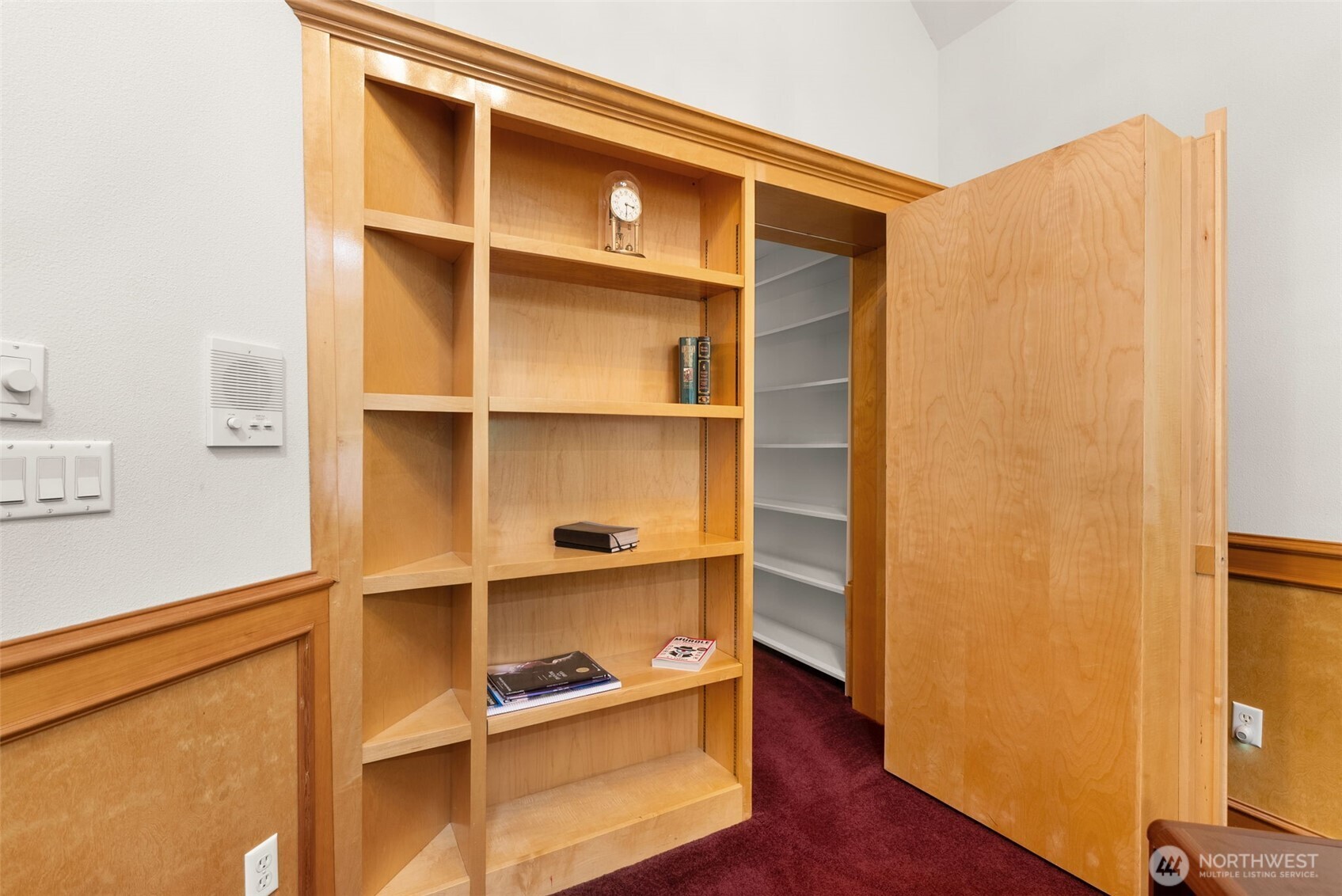 1410 Summit Lake Shore Road NW