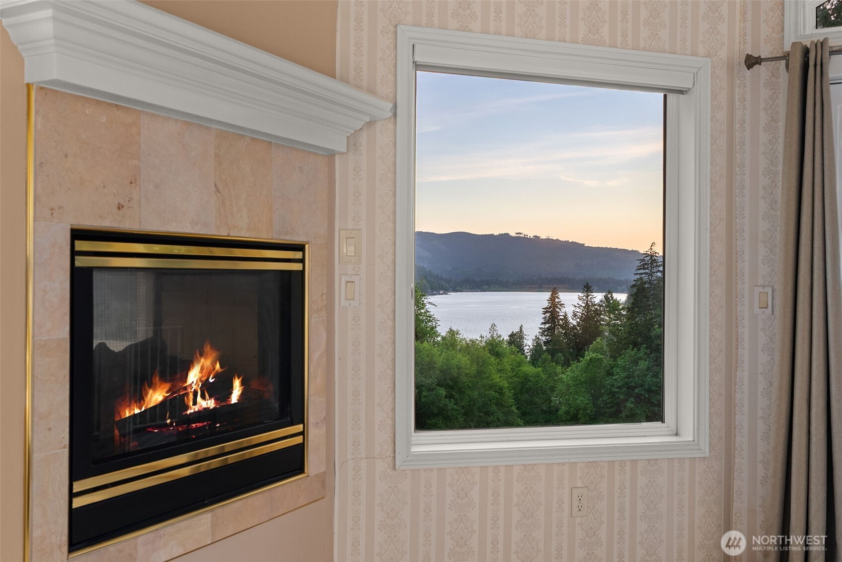 1410 Summit Lake Shore Road NW