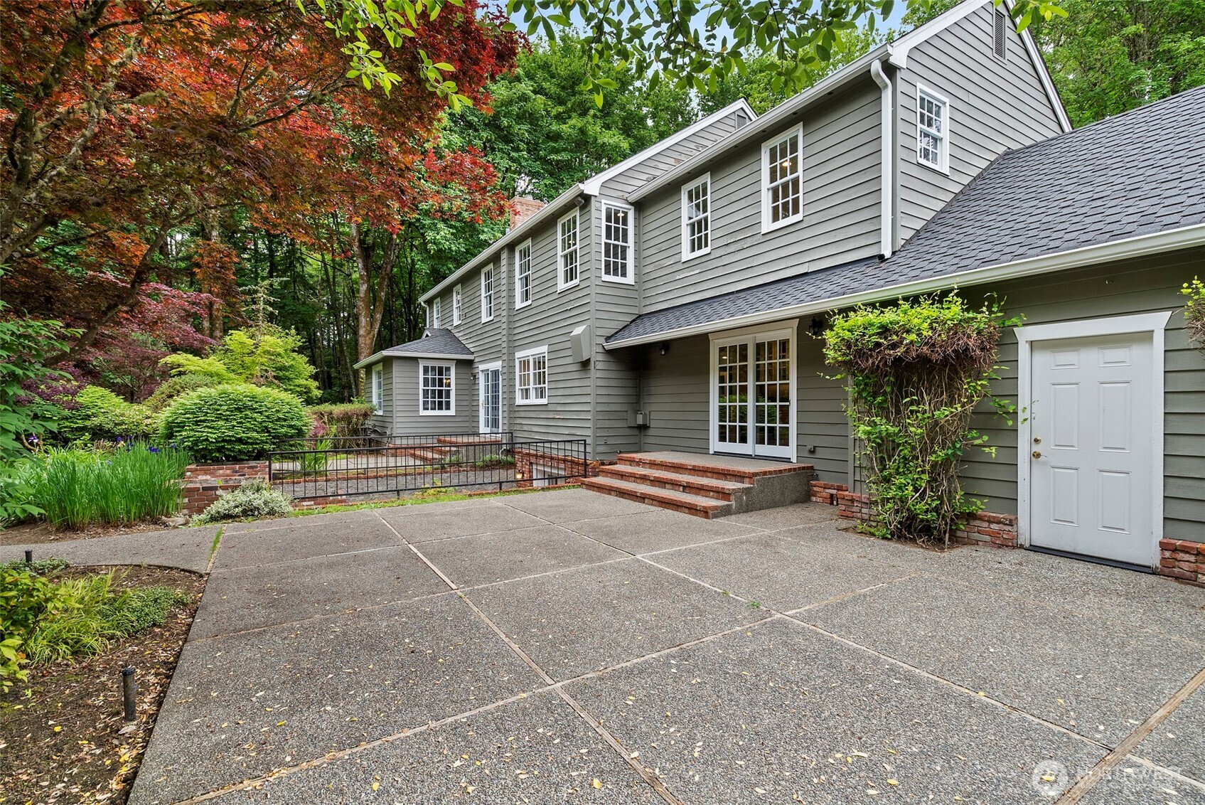 3809 74th Avenue SE