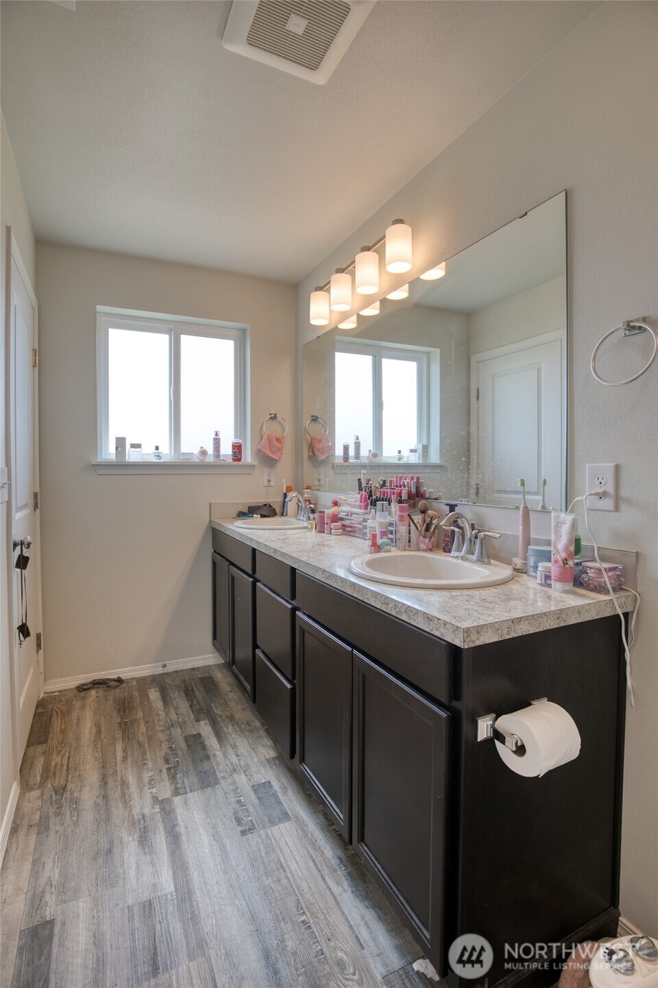 407 N Bel Air Loop SW
