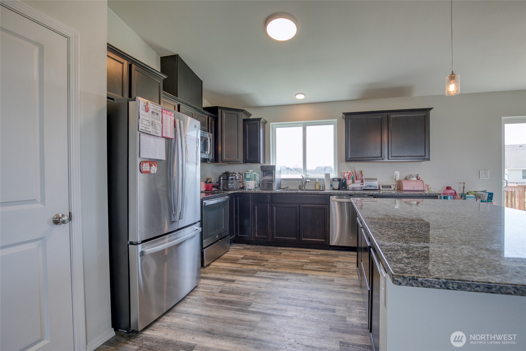 407 N Bel Air Loop SW