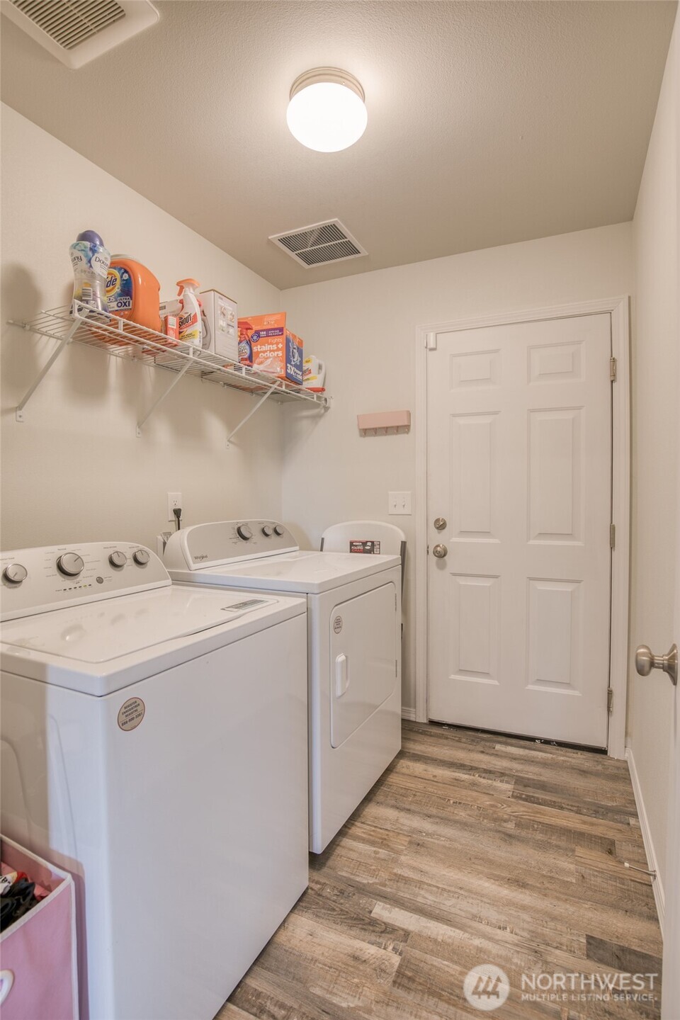 407 N Bel Air Loop SW