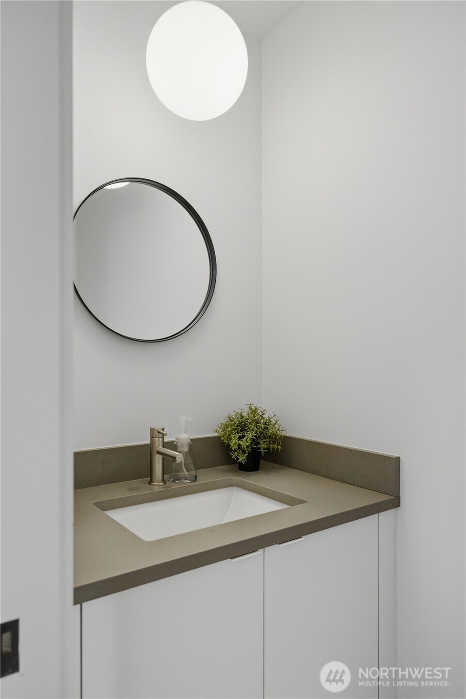 918 N 100th Street Unit: B