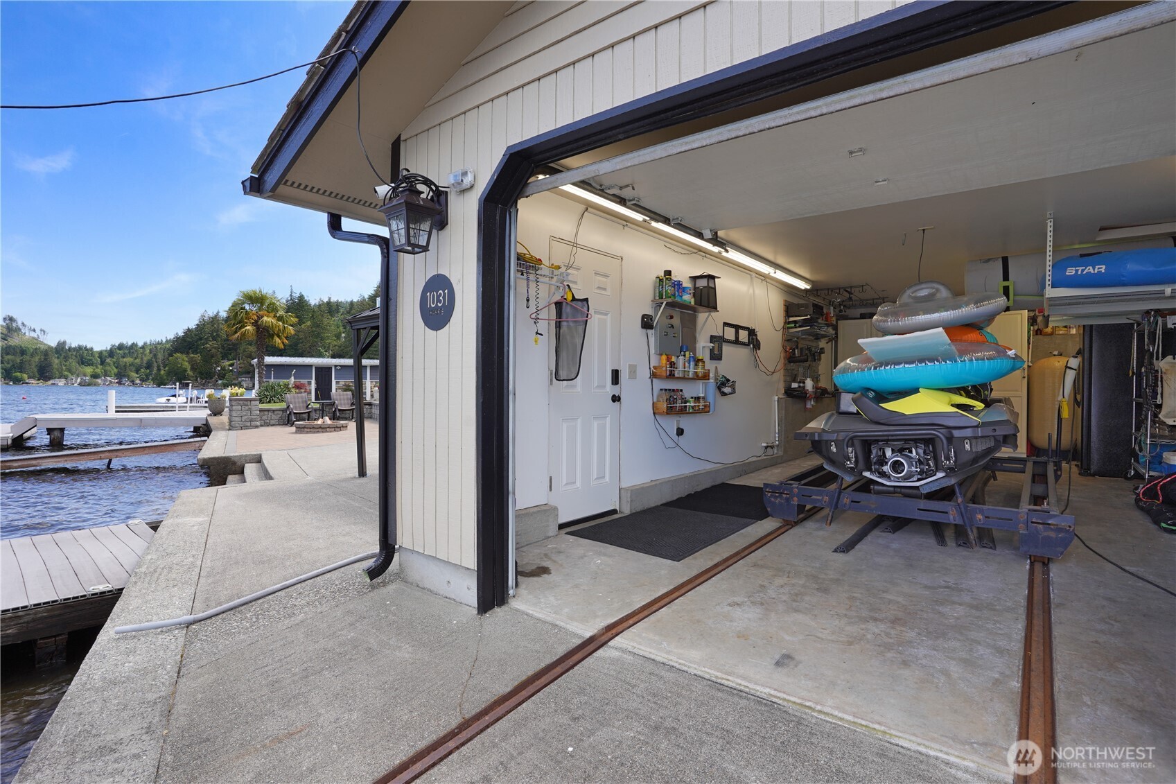 1031 Summit Lake Circle NW