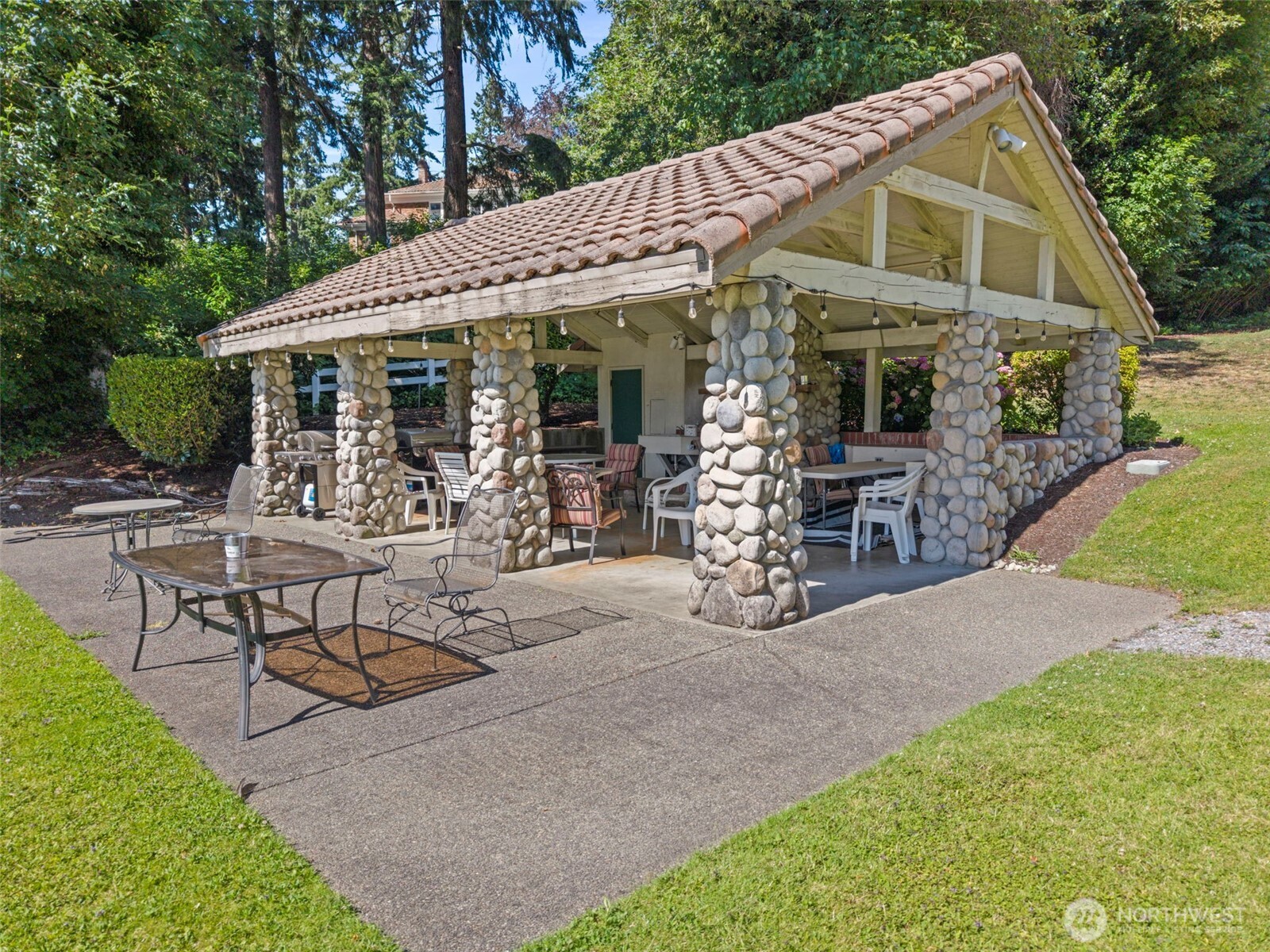 7201 Holly Hedge SW Unit: 8