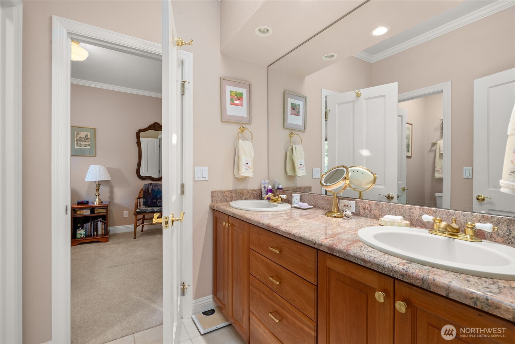 7201 Holly Hedge SW Unit: 8