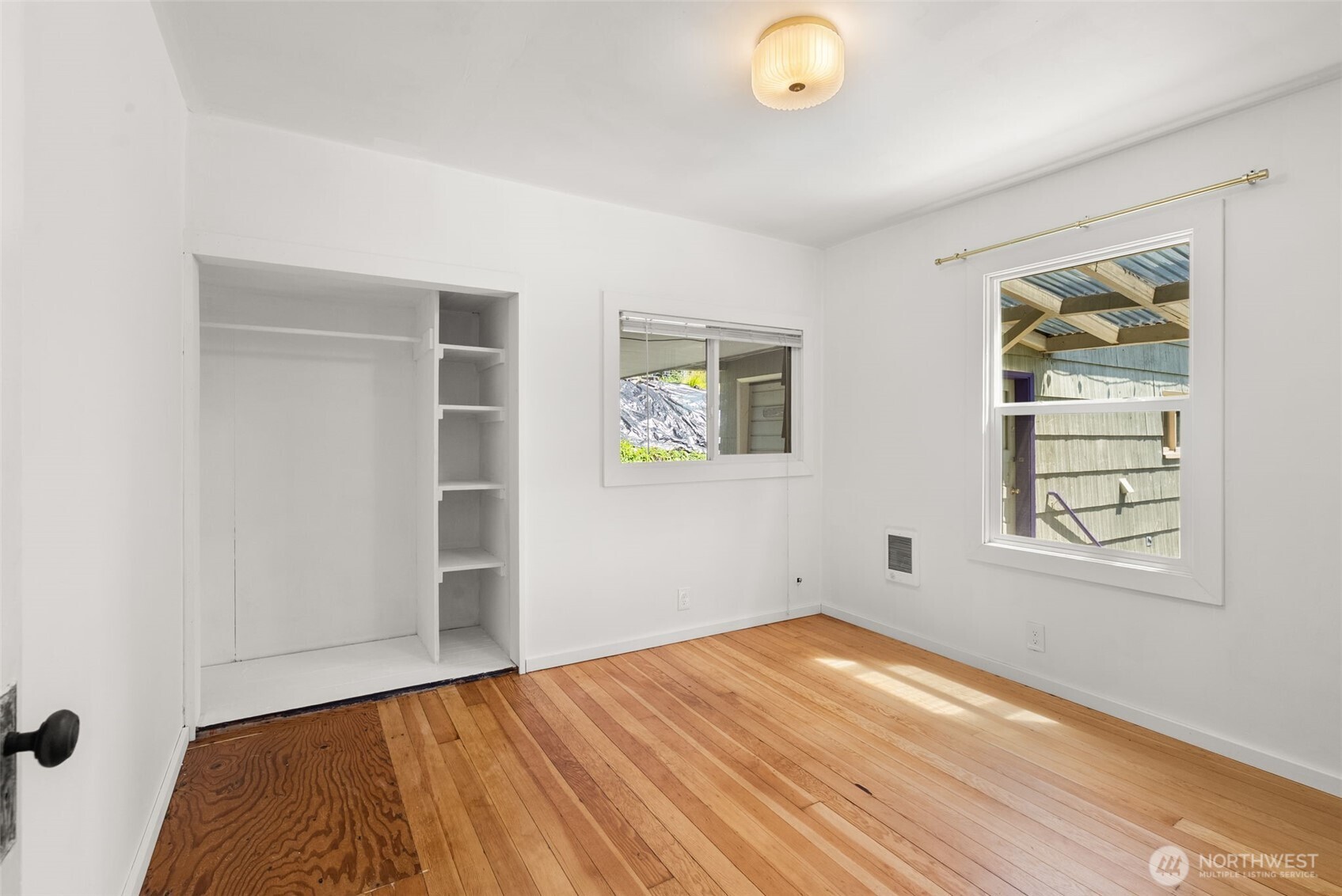 1515 7th Avenue SE
