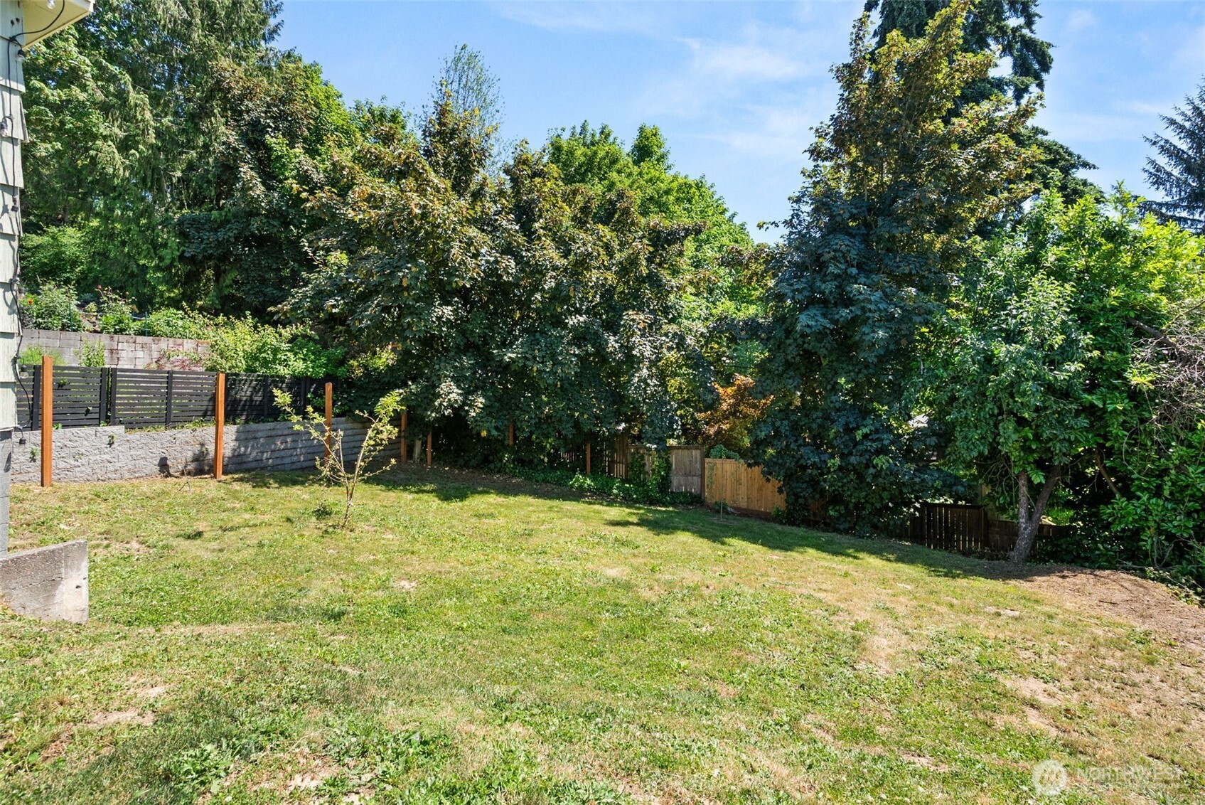 1515 7th Avenue SE
