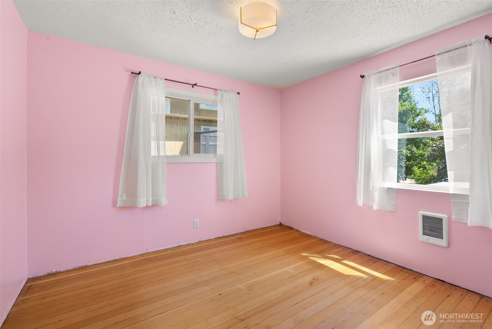 1515 7th Avenue SE