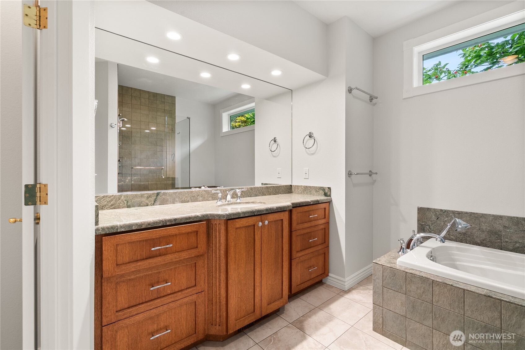 7201 Holly Hedge SW Unit: 8