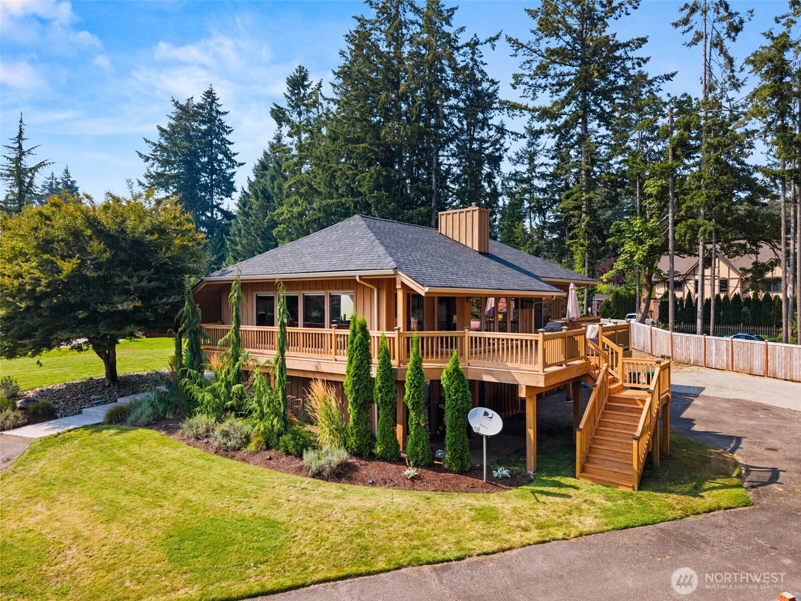 2616 Country Club Court NW