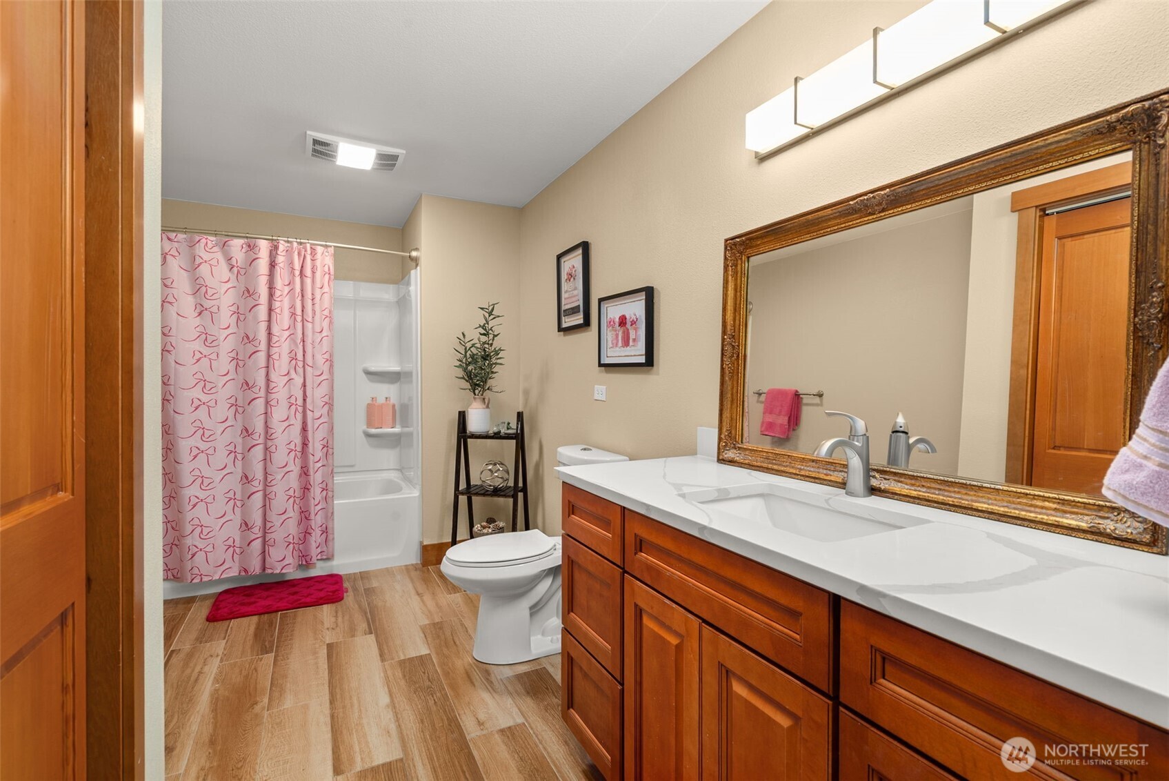 2616 Country Club Court NW