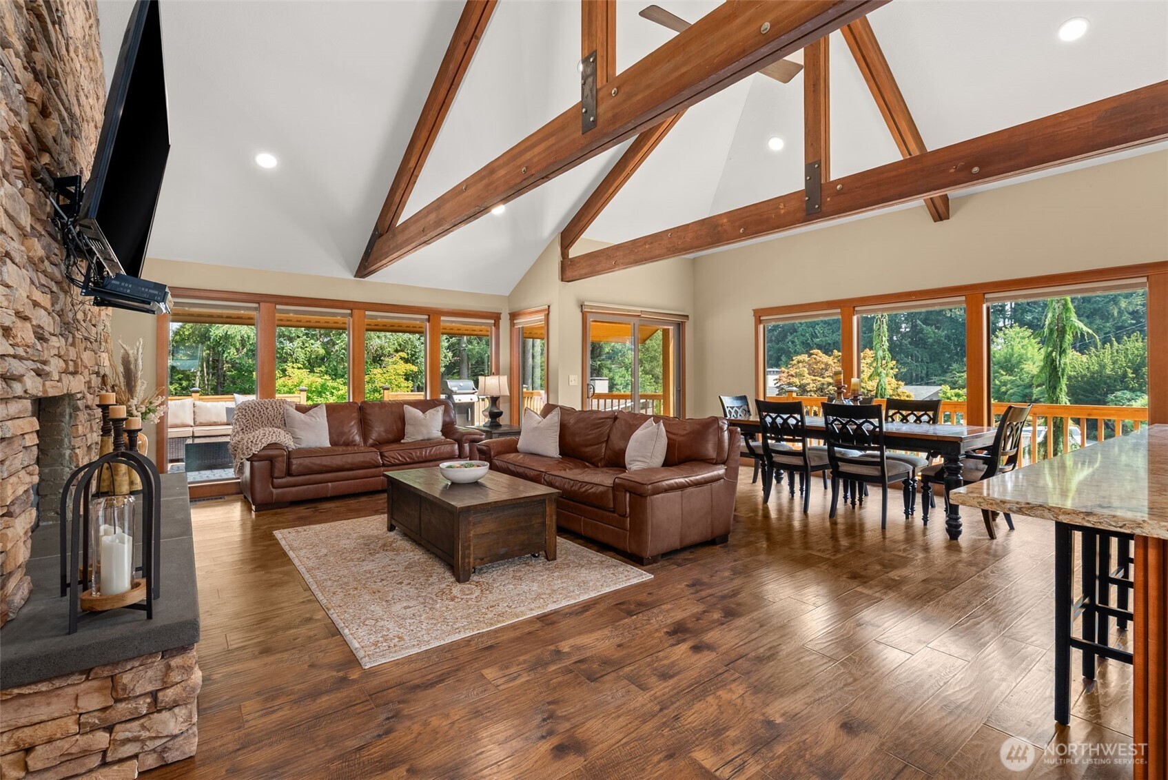 2616 Country Club Court NW