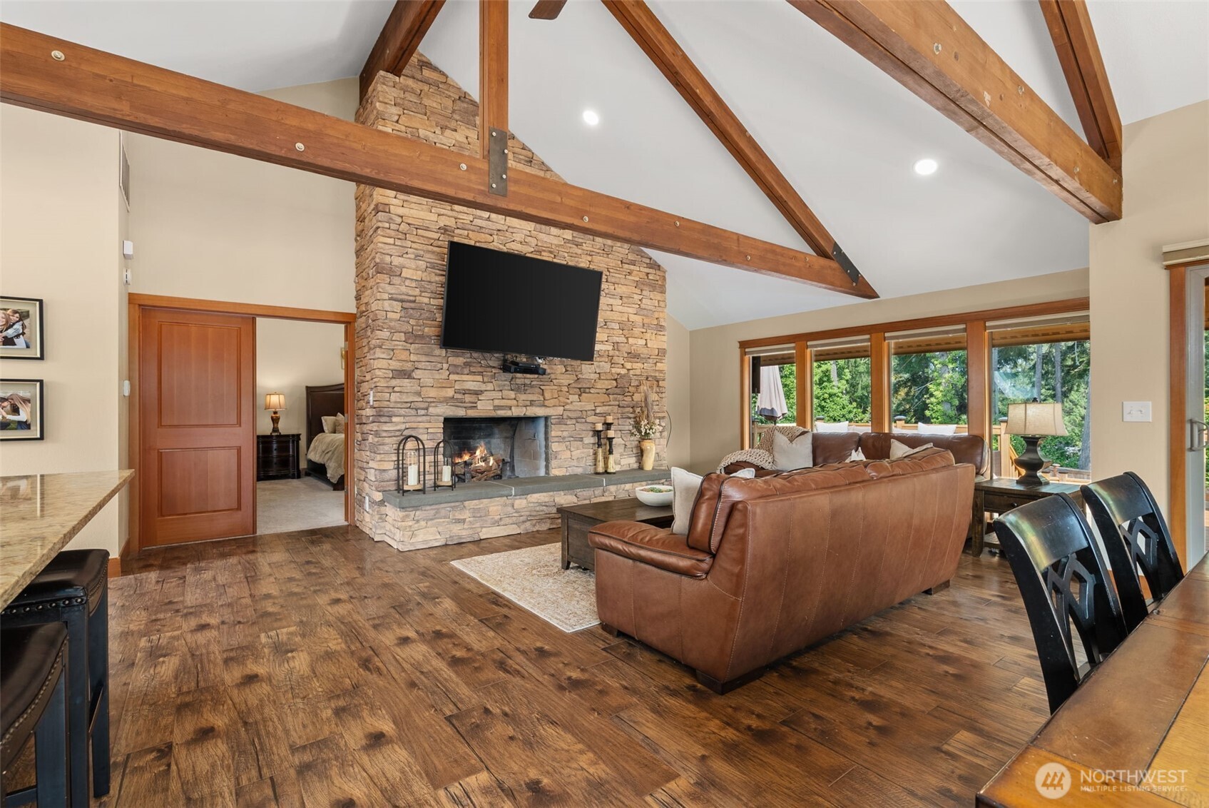 2616 Country Club Court NW