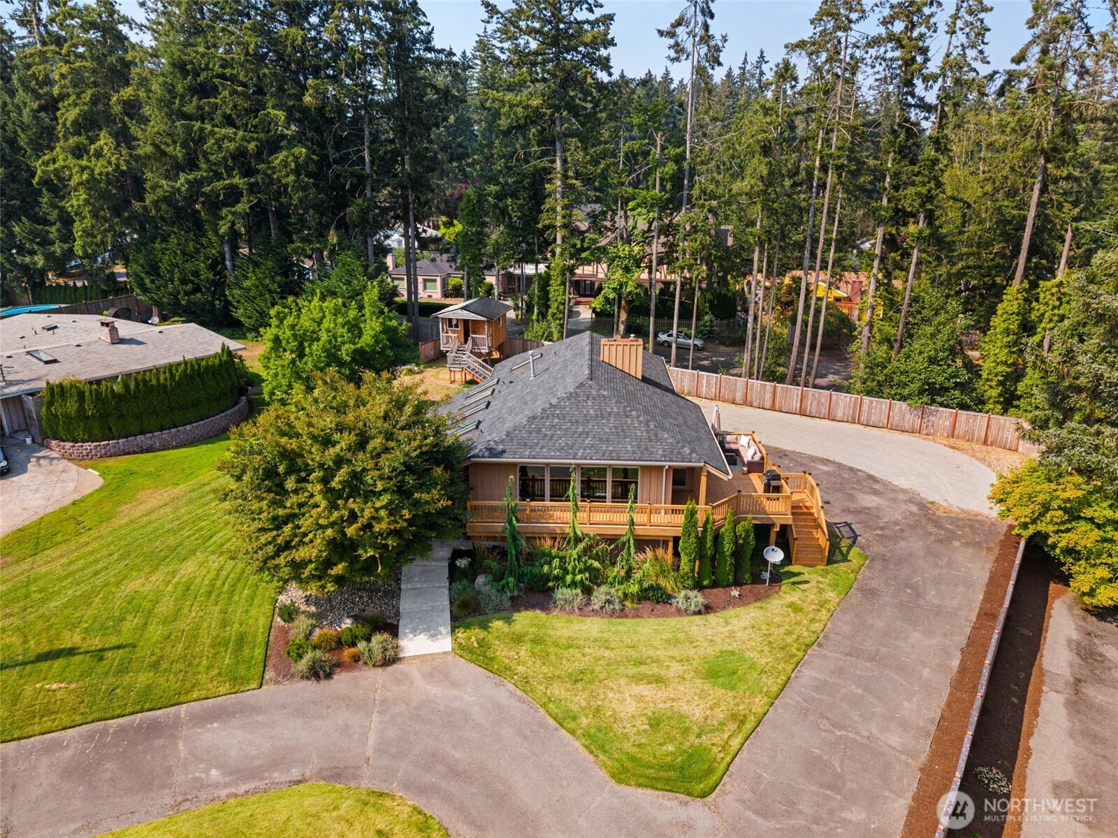 2616 Country Club Court NW
