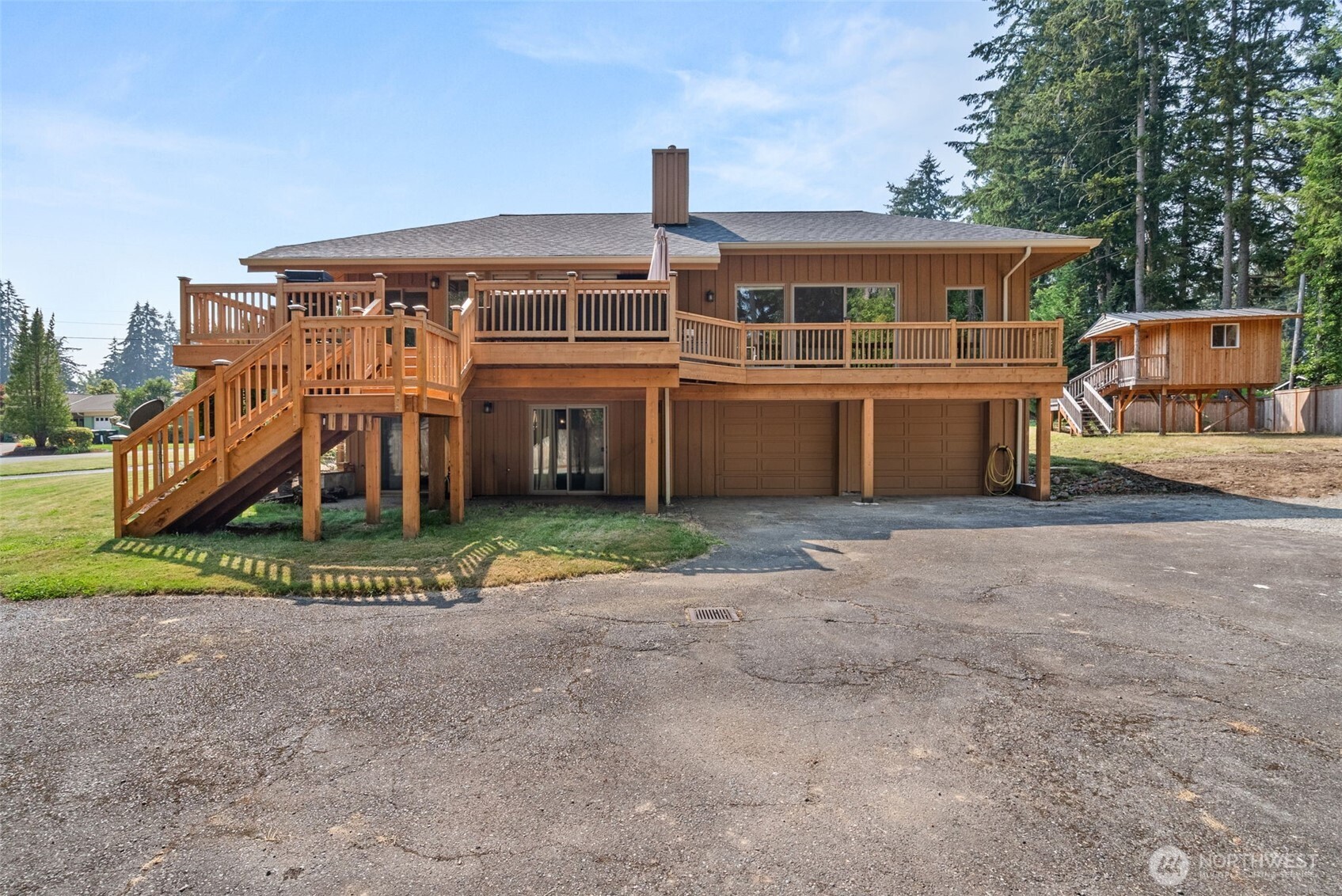 2616 Country Club Court NW