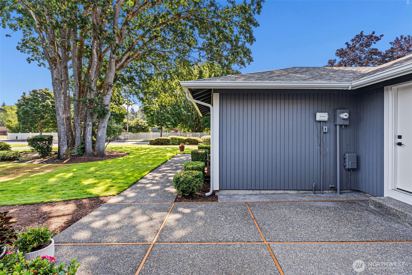 8509 Onyx Drive SW