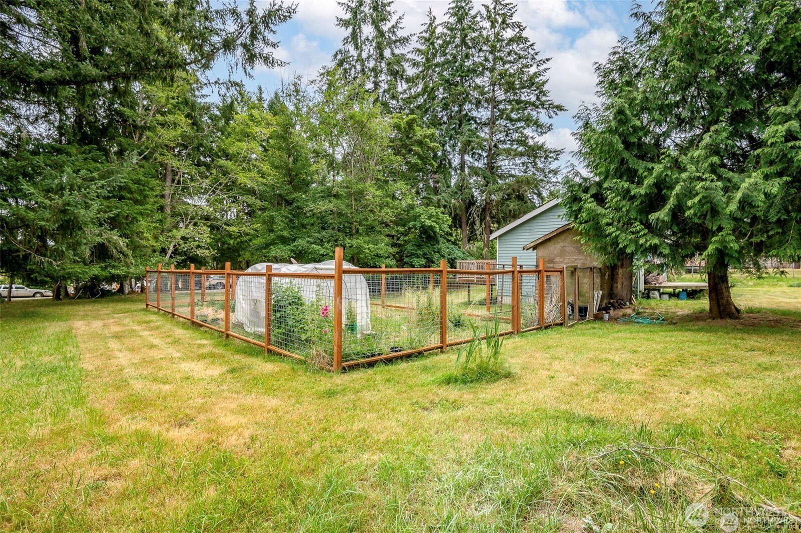 406 E Madrona Drive