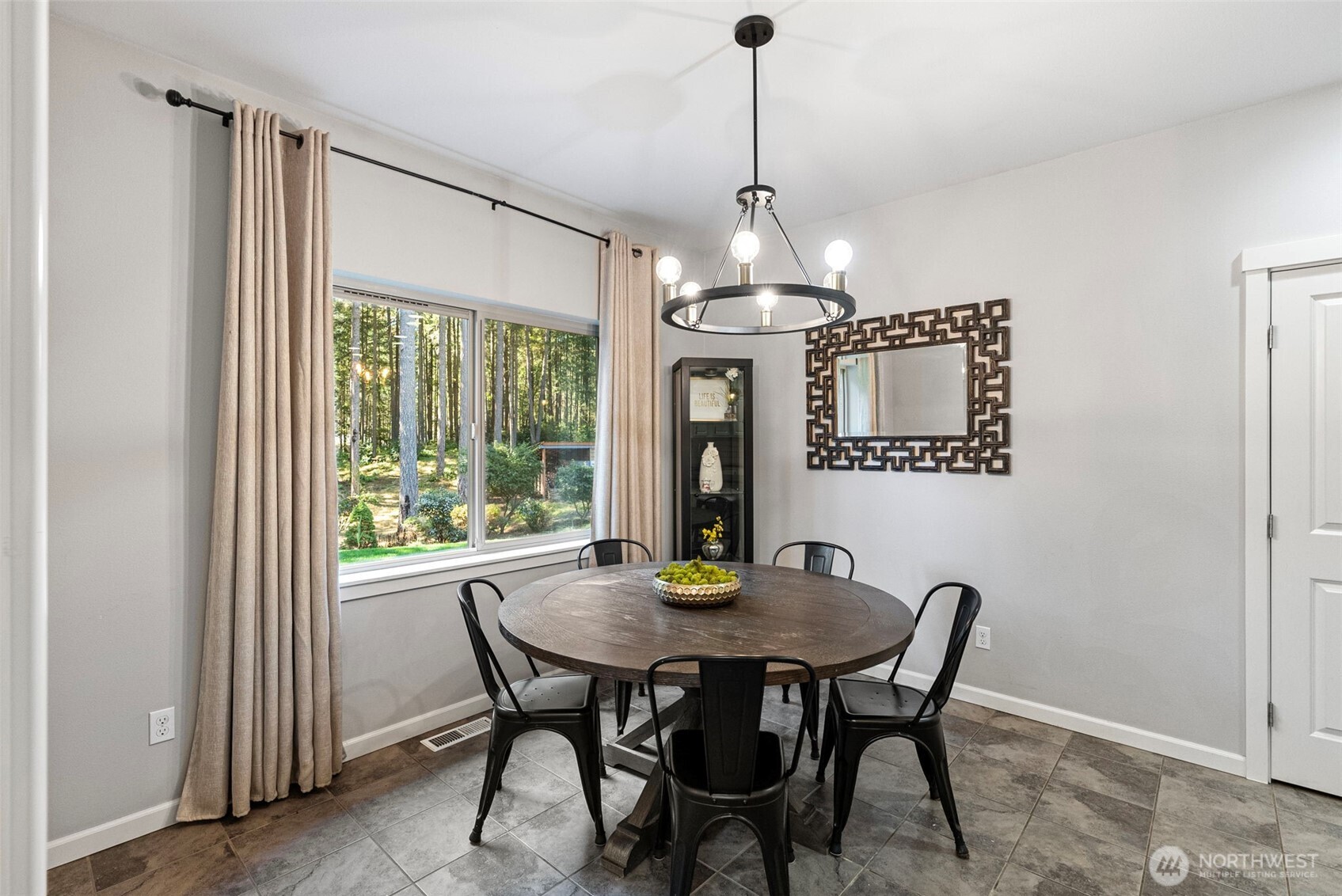 362 SW Ragle Court