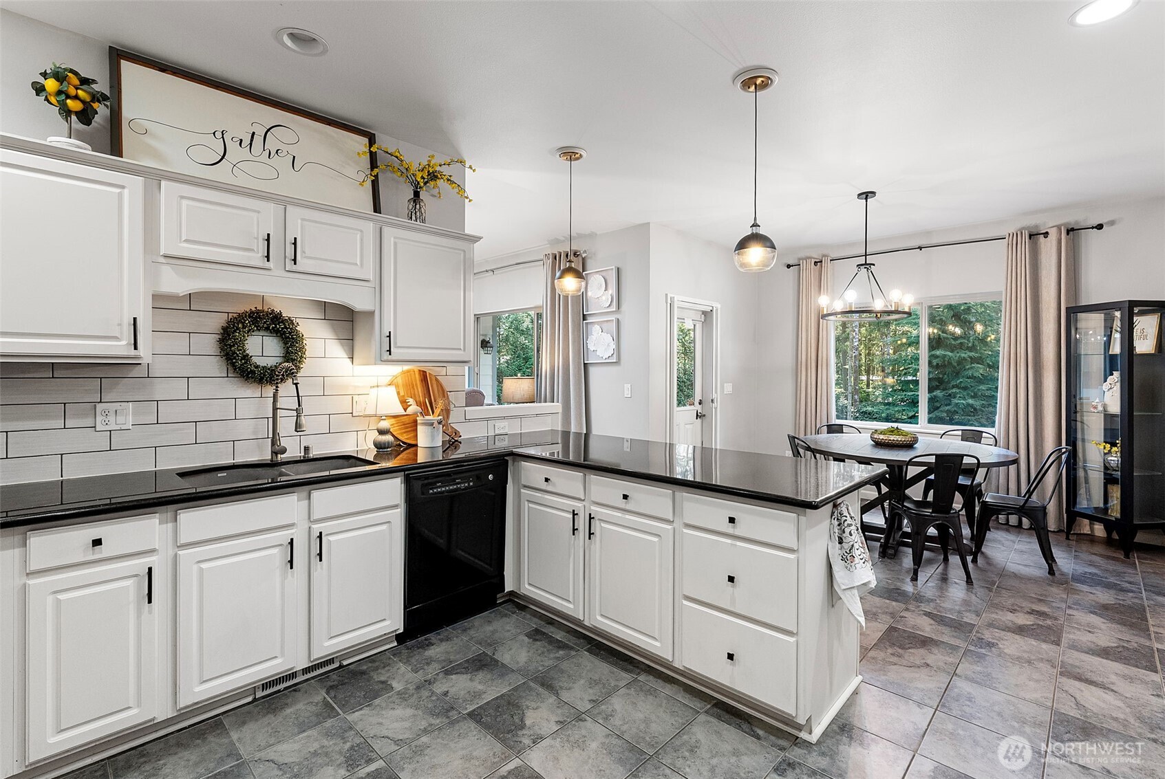 362 SW Ragle Court