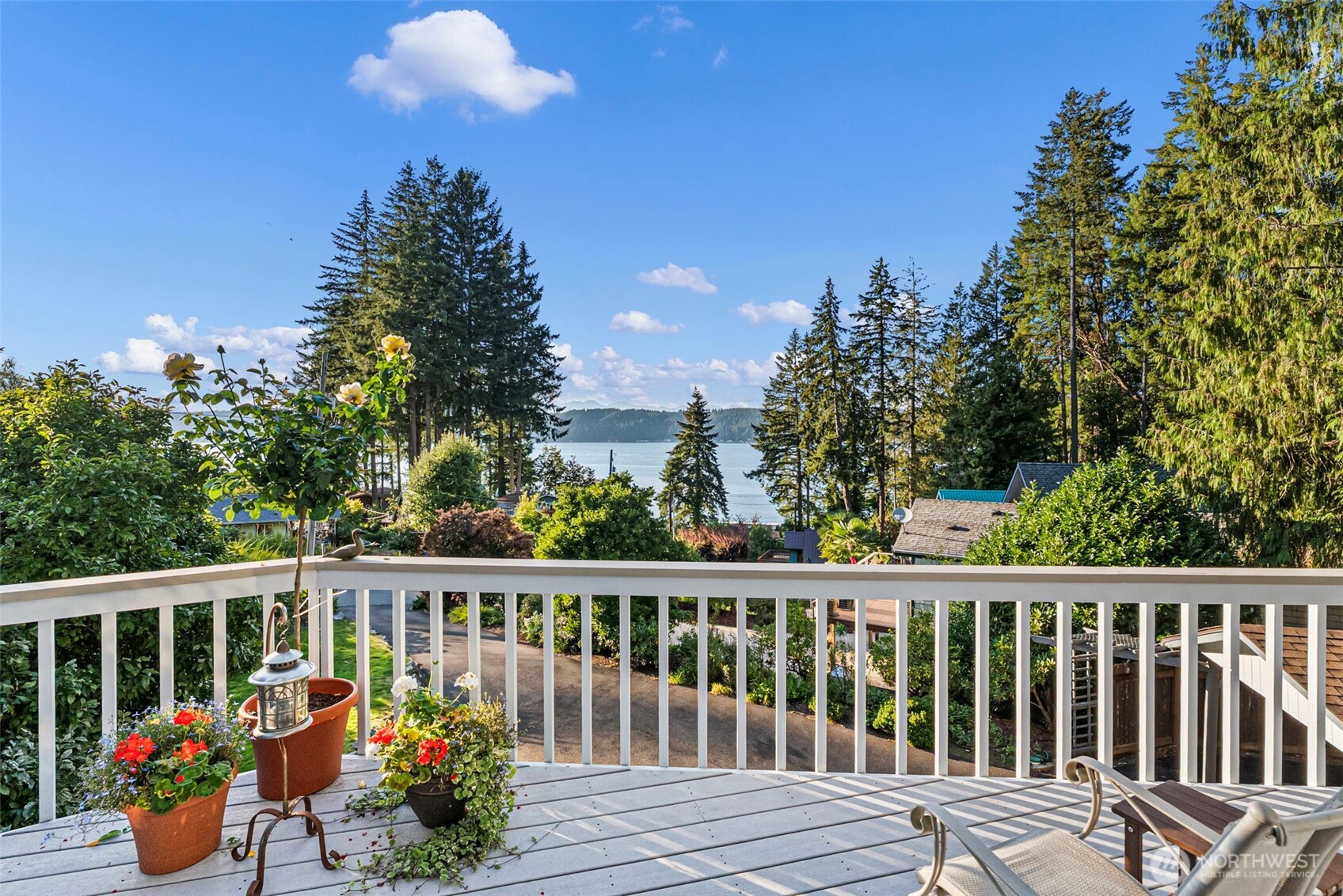 61 E Twanoh Tides Drive