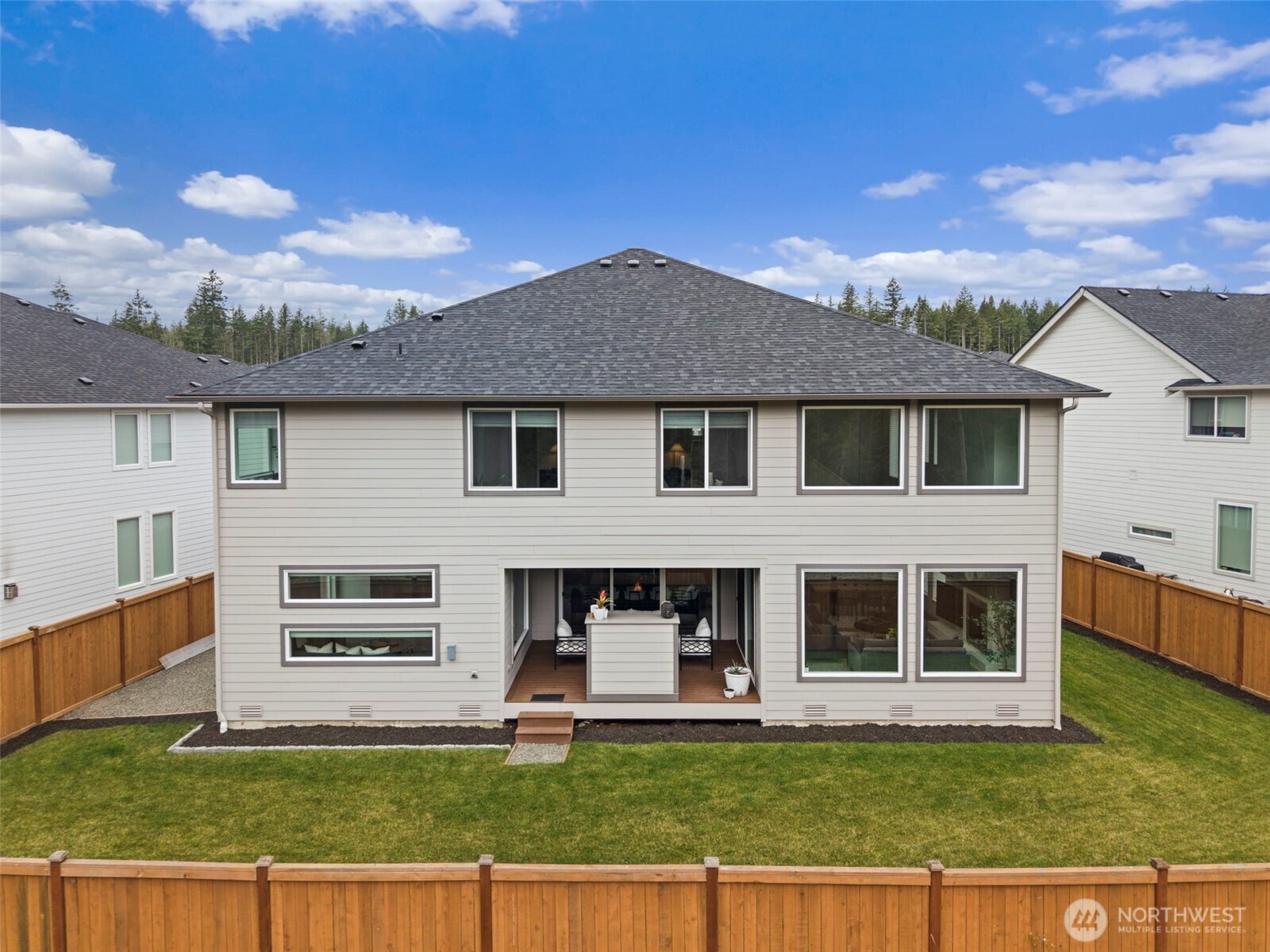 5541 Great Glen Road SW