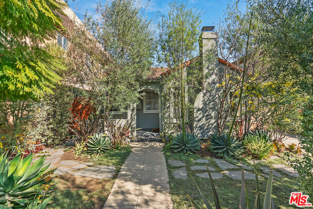 3238 Hutchison Ave