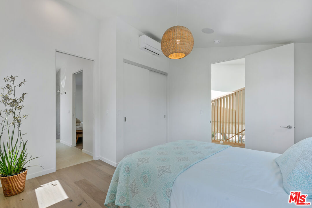 1352 Pacific St Unit: B