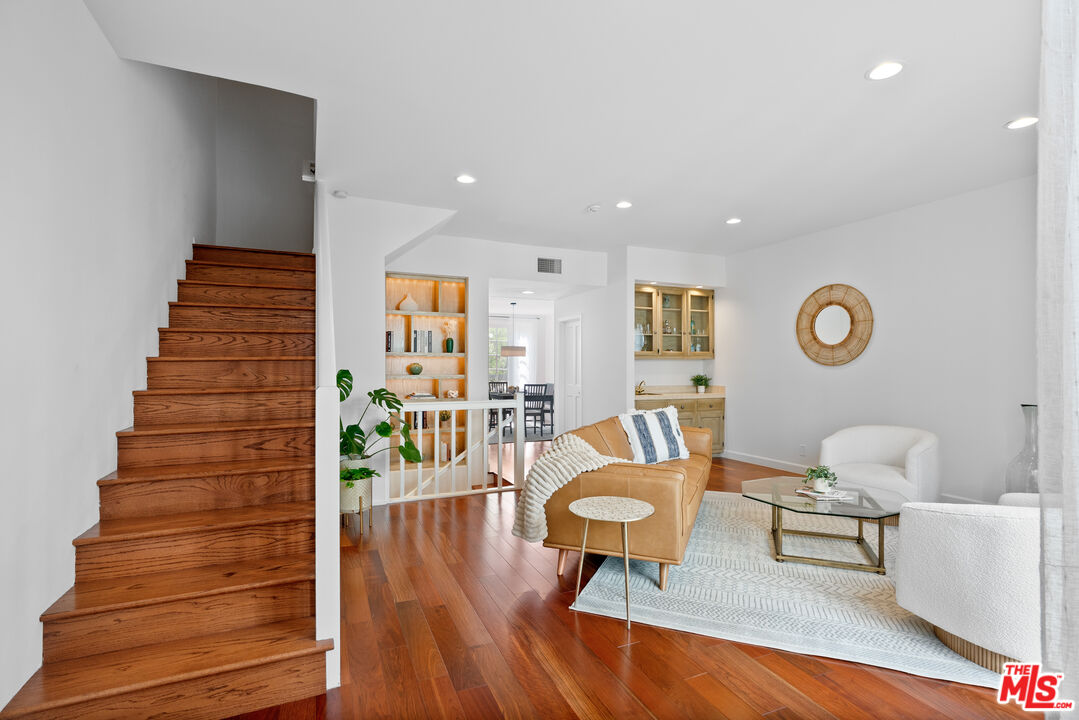 1242 Berkeley St Unit: 13