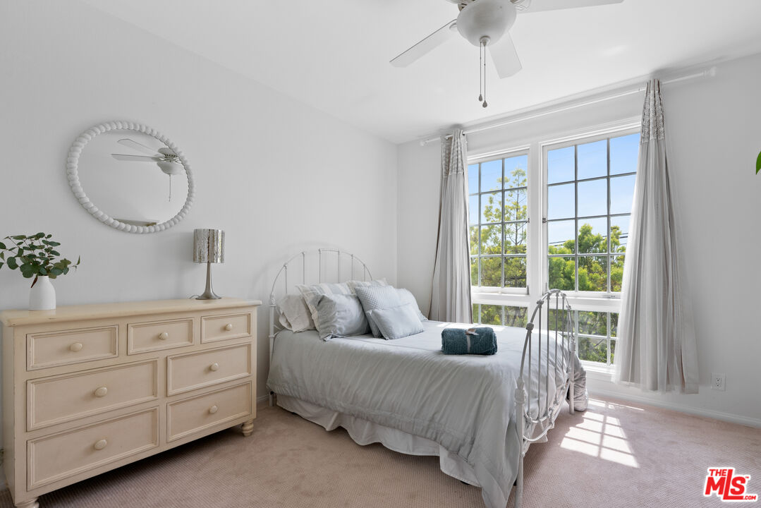 1242 Berkeley St Unit: 13