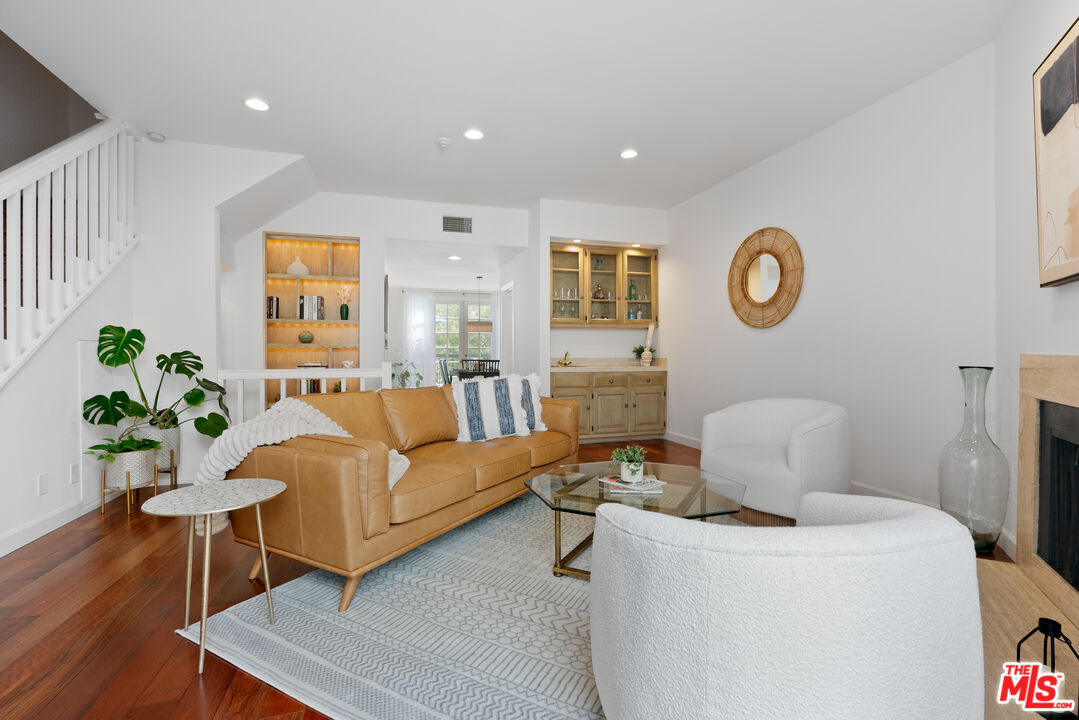 1242 Berkeley St Unit: 13