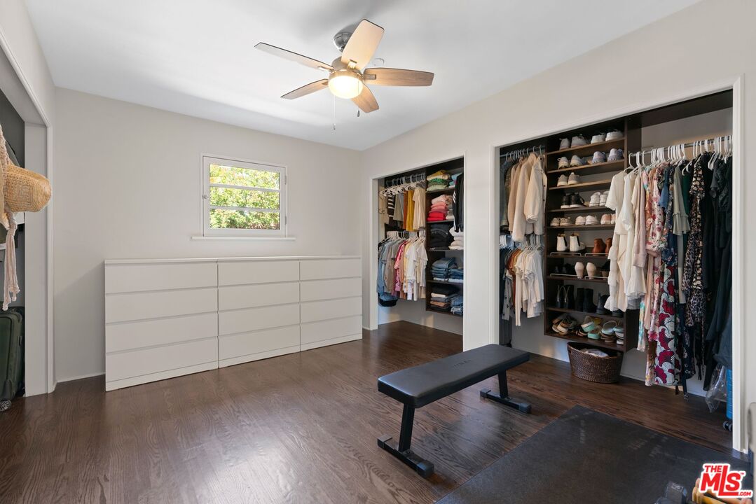 2509 Cloverfield Blvd