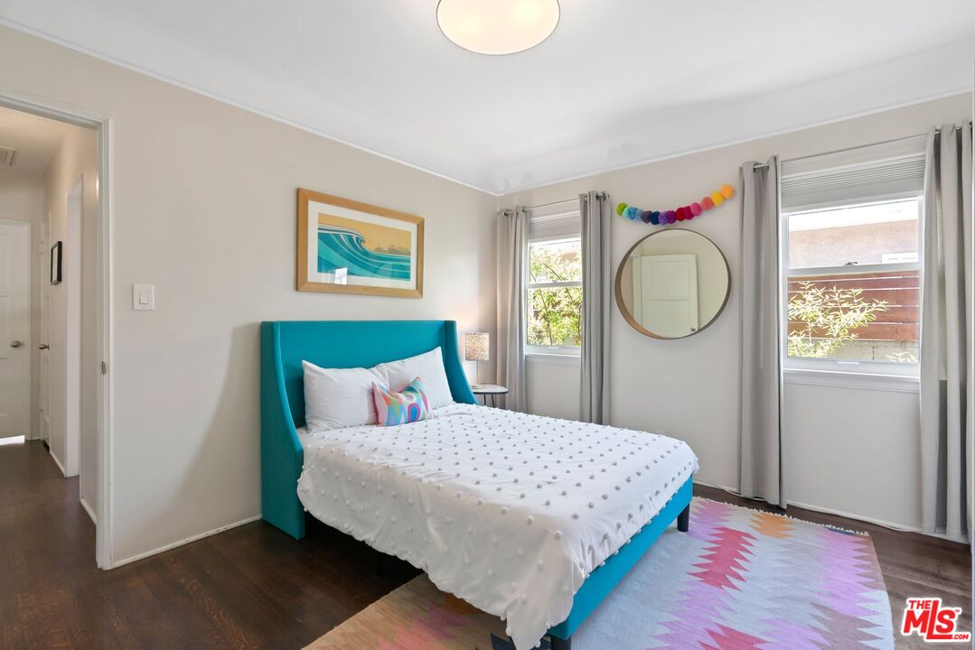 2509 Cloverfield Blvd