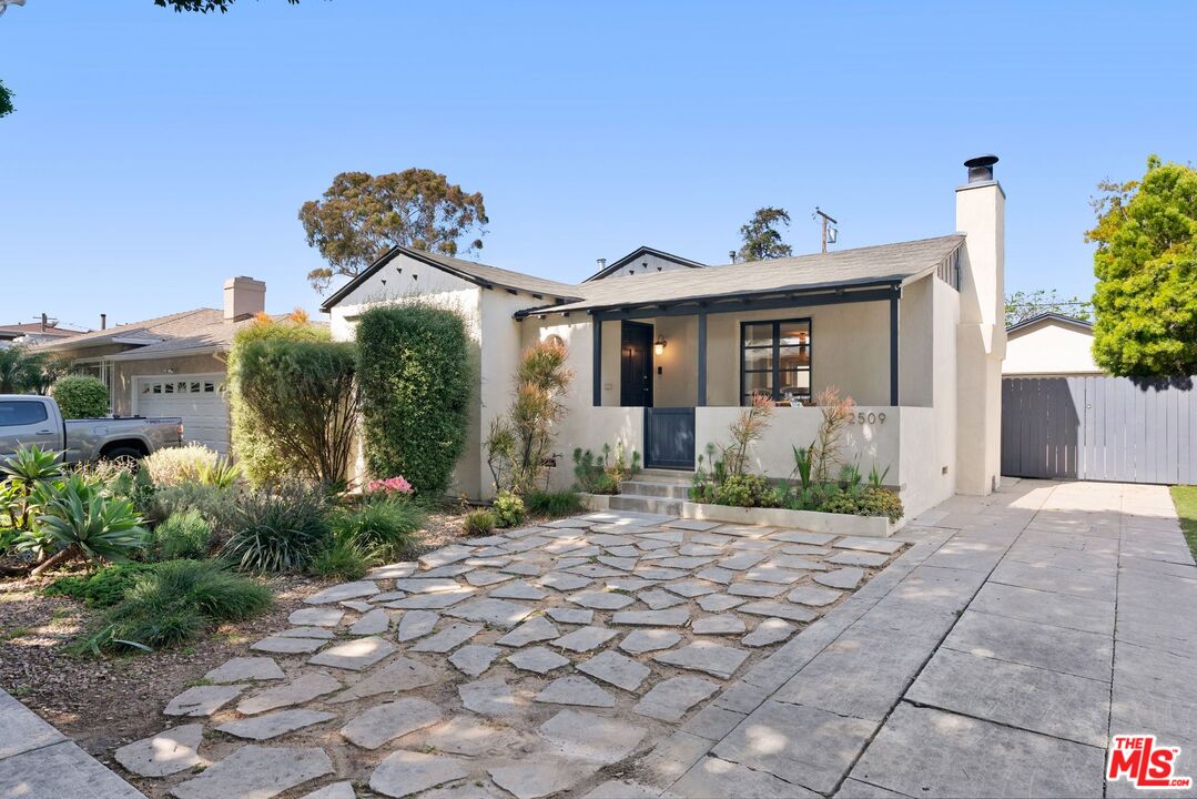 2509 Cloverfield Blvd