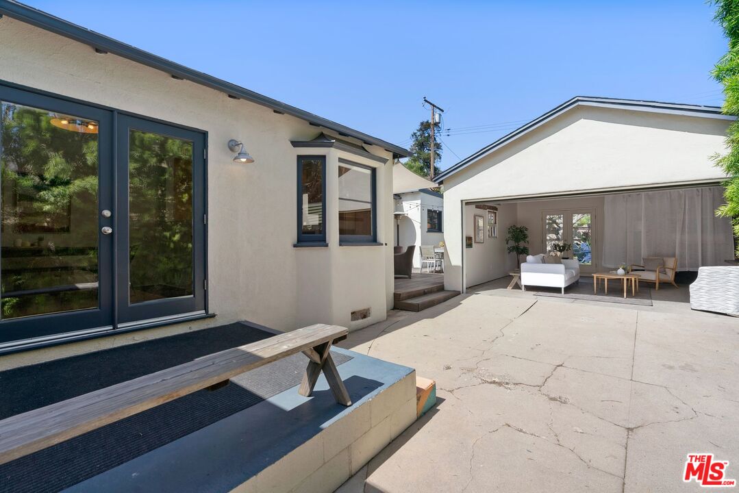 2509 Cloverfield Blvd