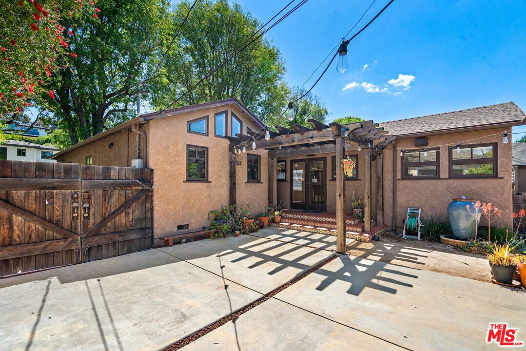 2411 Castle Heights Ave