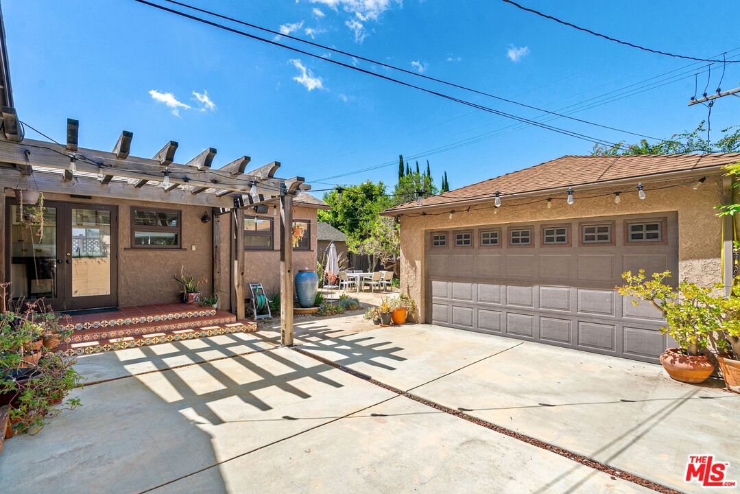 2411 Castle Heights Ave