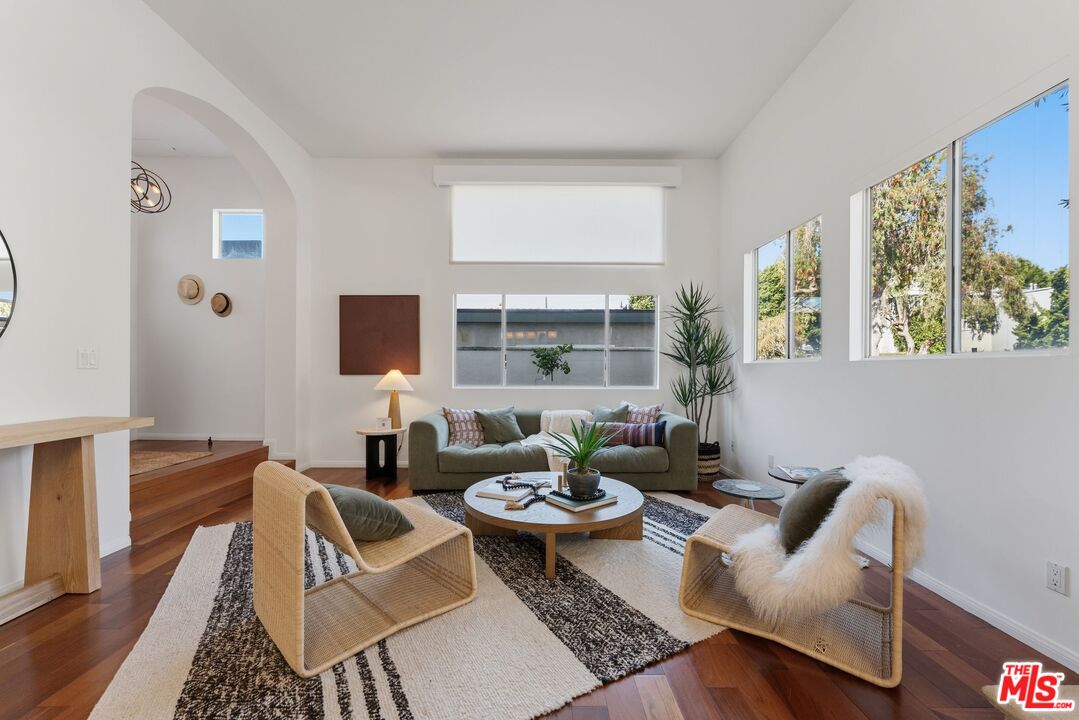 2450 Chelsea Pl Unit: A