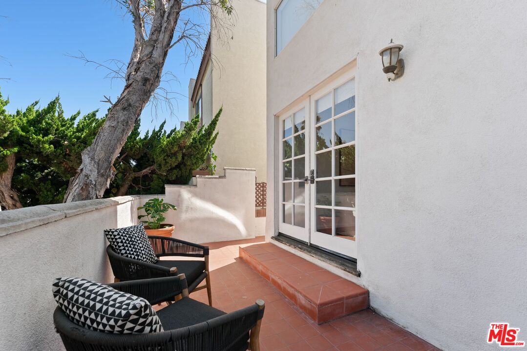 2450 Chelsea Pl Unit: A