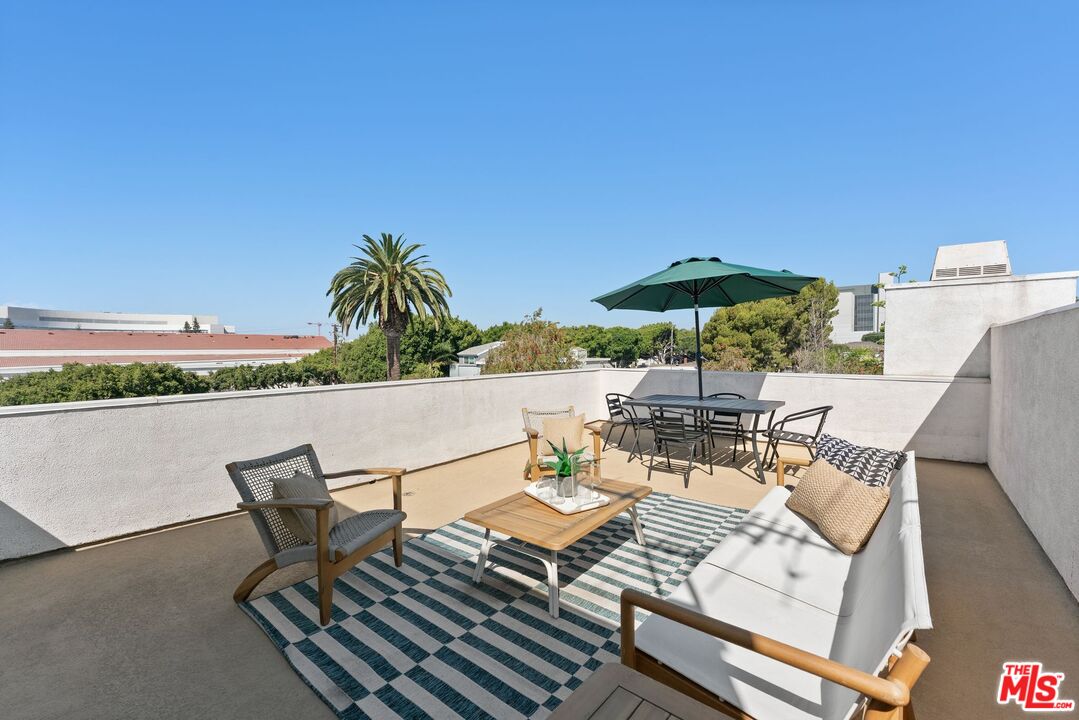 2450 Chelsea Pl Unit: A
