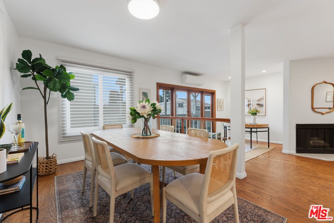944 17th St Unit: 6