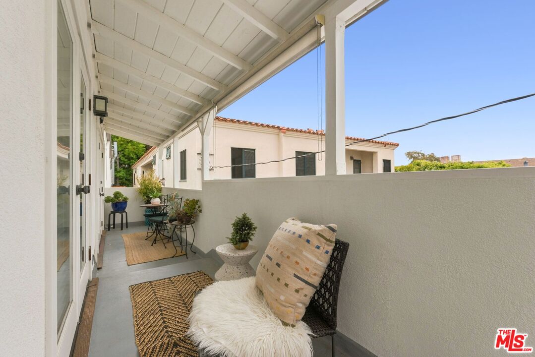 944 17th St Unit: 6