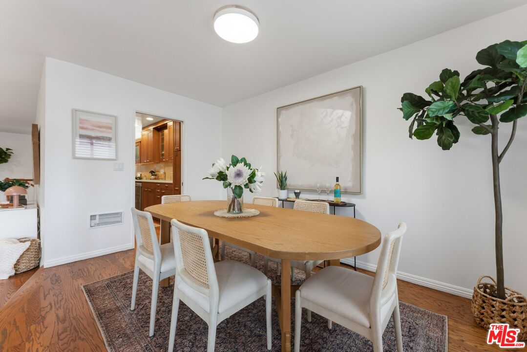 944 17th St Unit: 6