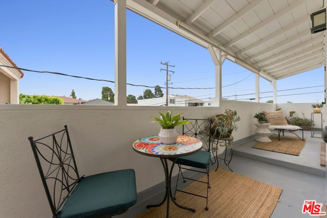 944 17th St Unit: 6