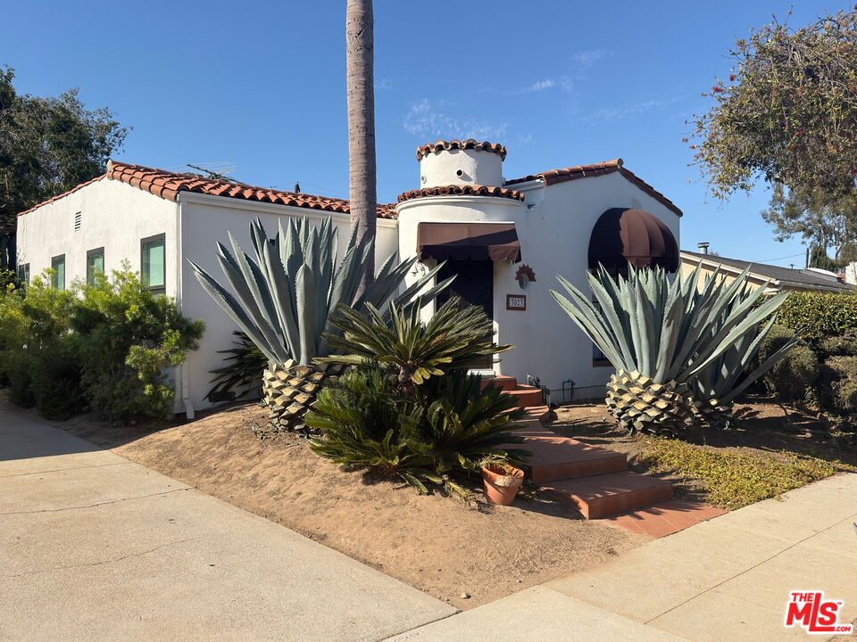 3023 Urban Ave